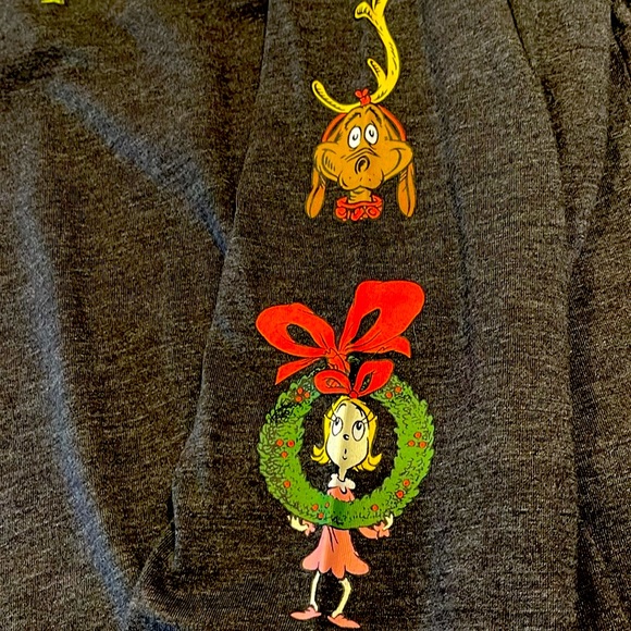 🎄GRINCH🎄LONG SLEEVE DK GRAY TOP W/LEFT SLEEVE, FRONT CHEST & BACK DESIGNS NWT - Picture 8 of 12